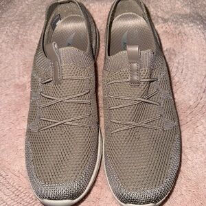 Skechers Women's Taupe ARCH FIT FLEX Size 8